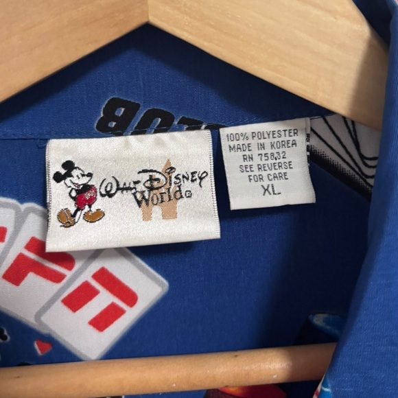 Walt Disney world ESPN poker club button up shirt - Picture 2 of 4